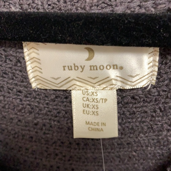 NWT Ruby moon open shoulder sweater SZ XS - Picture 2 of 8